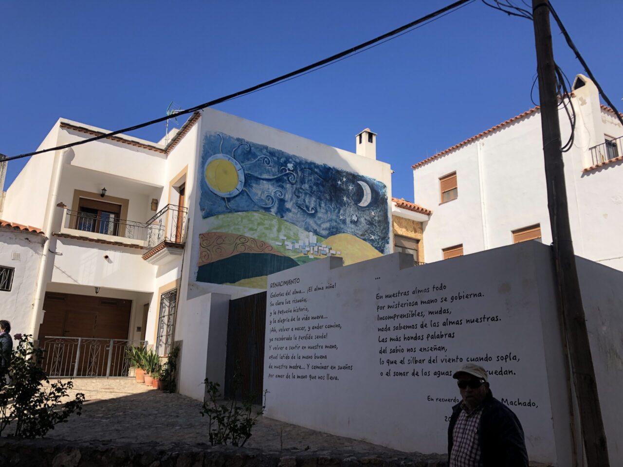 Poesía en las calles de Almócita. | Alba O./QVEA