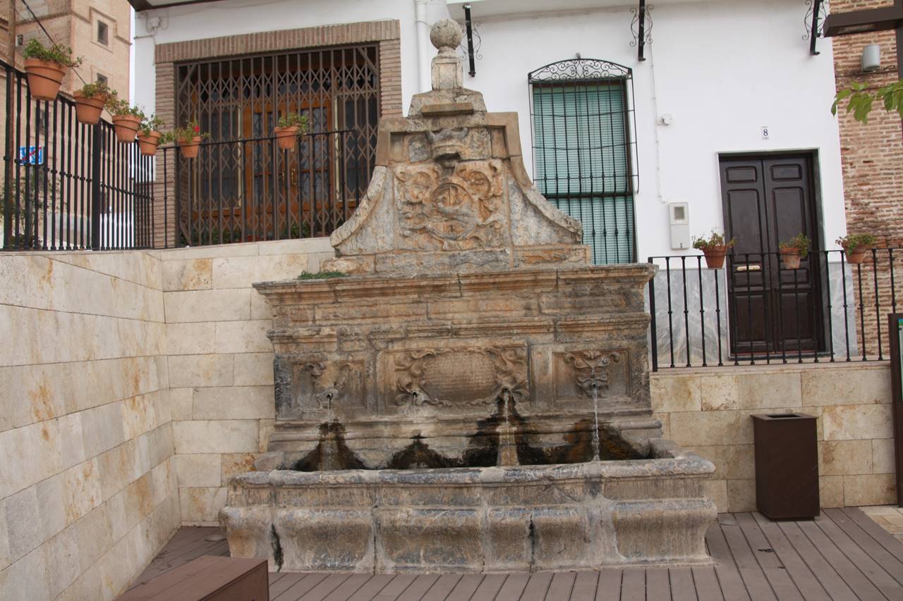 Pilar de la Plaza de Laujar de Andarax. | Anyo/QVEA