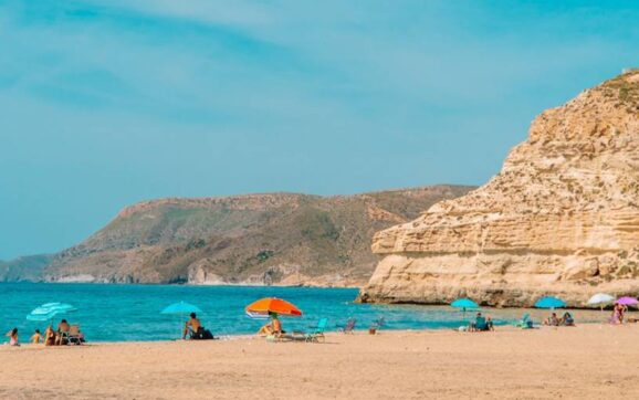 Calas en Agua Amarga. | Ayuntamiento de Níjar